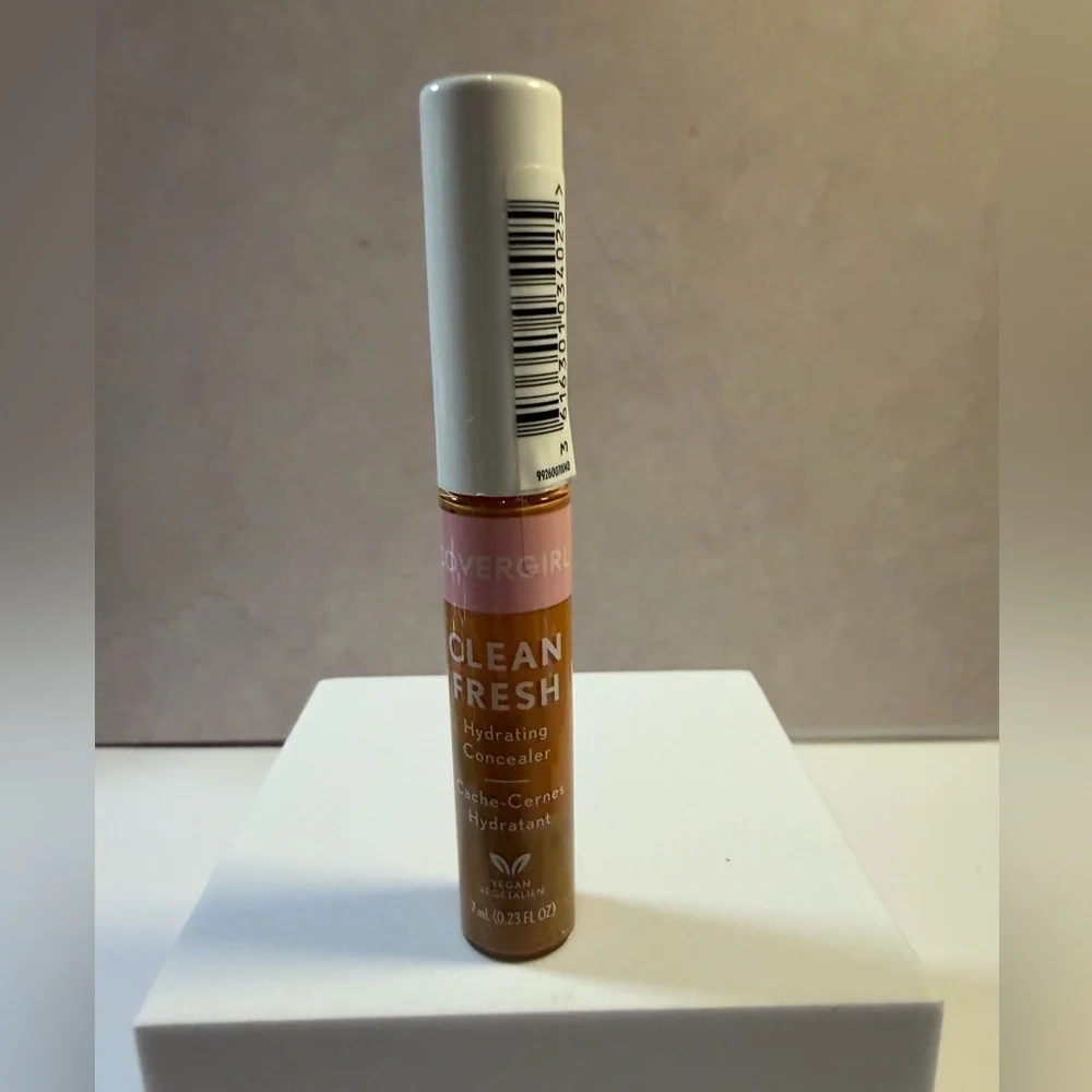 🩷5/$10 CoverGirl Clean Fresh Hydrating Concealer - Tan